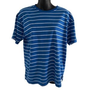 BLUE AND WHITE STRIPED TSHIRT SIZE MEDIUM